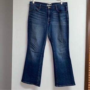 LEVI'S 515 JEANS - SIZE 14